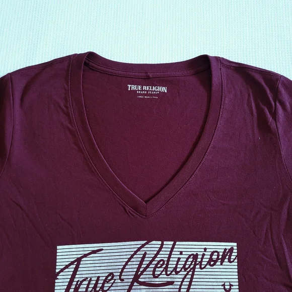 True Religion🙏 Long Sleeve Silver🤍 Foil Graphic Tee - NWT - Picture 5 of 12